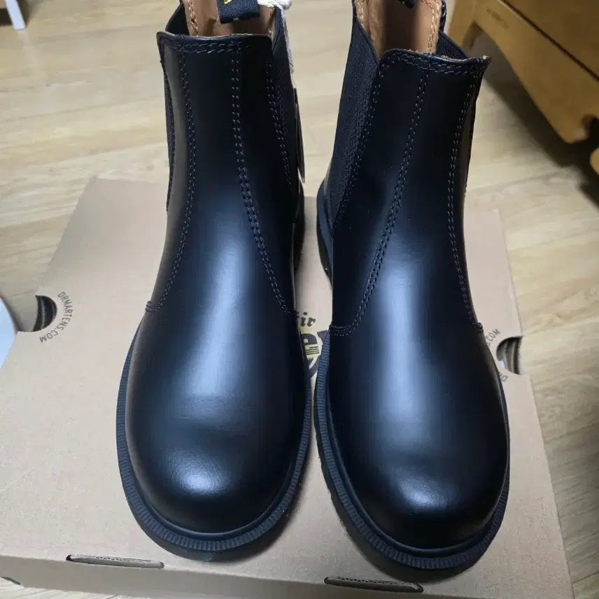 [BUNJANG] Dr. Martens 2976 Chelsea Boots UK8 (270mm) New / 닥터마틴 2976 첼시 부츠 270(UK8) 새상품
