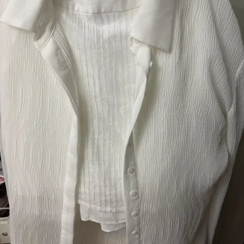 [BUNJANG] Fave Jade Textured Blouse Set / 페일제이드 화이트셔츠 텍스처 블라우스 셋업