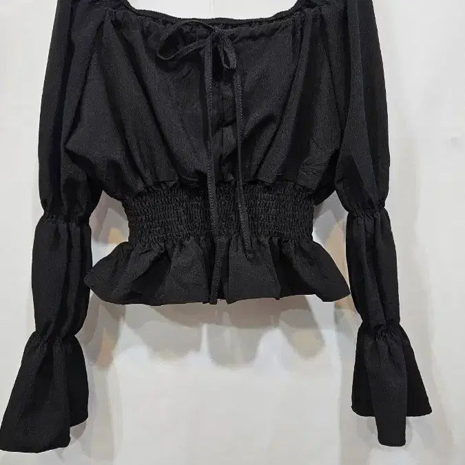[BUNJANG] GRL Off-the-Shoulder Black Cropped Blouse / 일본수입 GRL 오프숄더 겸용 검정 크롭 블라우스  sst