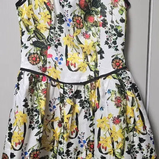 [BUNJANG] Floral Sleeveless Mini Dress / 플로럴 패턴 민소매 원피스