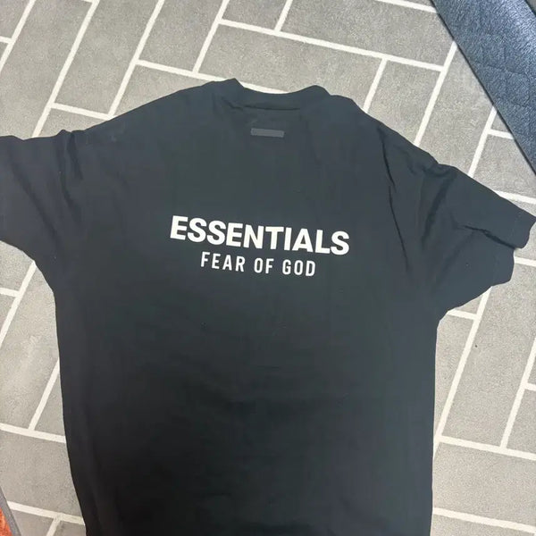 [BUNJANG] Fear of God Essentials Short Sleeve T-Shirt XS / 에센셜 반팔 xs 팝니다 실측 100-110