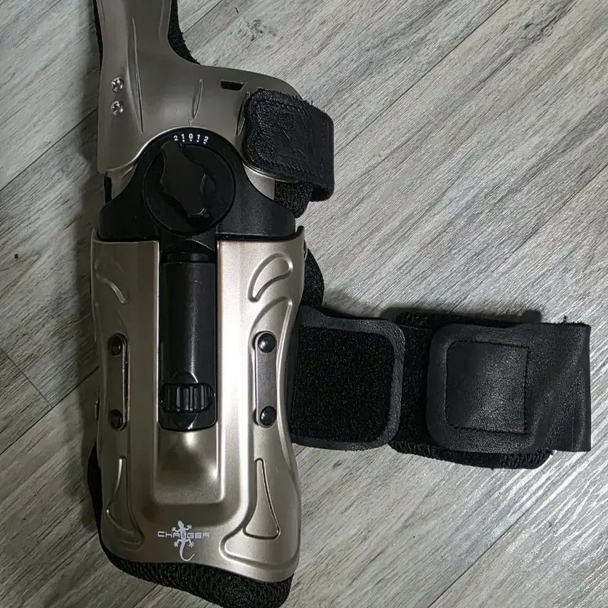 [BUNJANG] Roadfield Rev Changer Cobra Bowling Wrist Support (Champagne Gold) Size S / 로드필드 레브 체인저 코브라 볼링 아대 (샴페인 골드) S사이즈 팝니다