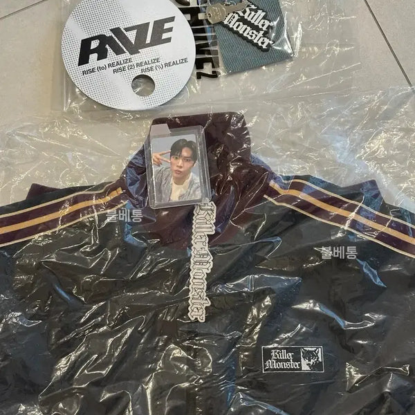 [BUNJANG] RIIZE Archive Pop-up Eunseok Kill'em Monster Jersey / Keychain / Photocard Set / (미개봉) 라이즈 아카이브 팝업 은석 킬러몬스터 저지 키링 5만포카