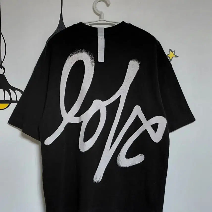 [BUNJANG] Comodo 'LOVE' Graffiti Backprint T-Shirt / [95/S] COMODO 'LOVE' 그래피티 백프린팅 반팔 티셔츠