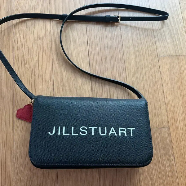 [BUNJANG] JILLSTUART Black Heart Charm Crossbody Bag / 질스튜어트 블랙 하트참 크로스백