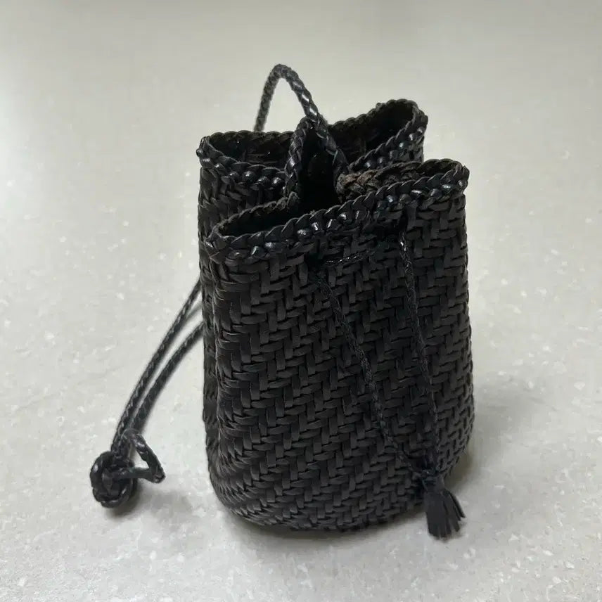 [BUNJANG] Dragon Diffusion Pom Pom Shoulder Bag / 드래곤디퓨젼 폼폼
