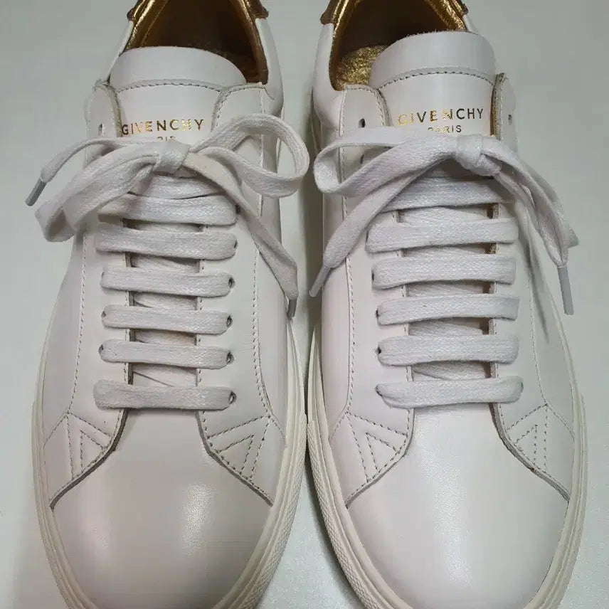 [BUNJANG] Givenchy White Gold-Tab Sneakers / 지방시 화이트 골드 탭 스니커즈