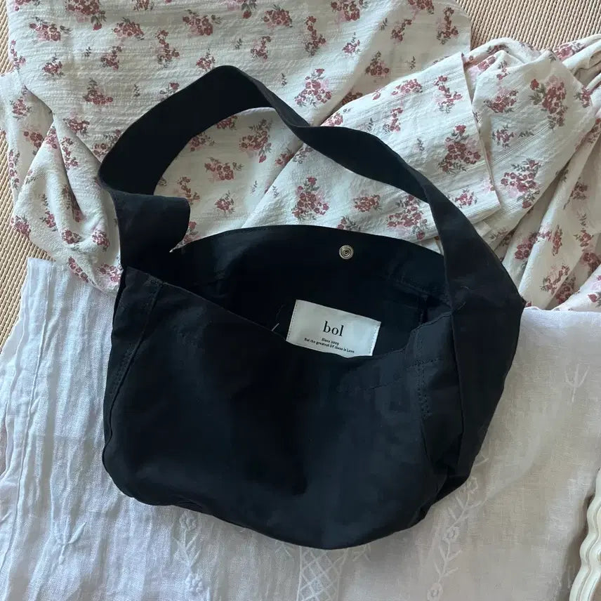 [BUNJANG] Mani Mani Mode BOL Shoulder Bag Black / 매니매니모드 bol 제작 숄더백 블랙