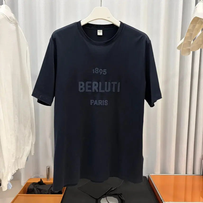[BUNJANG] Berluti Paris 3D Logo Oversized T-Shirt Black / [정품] 벨루티 파리스 입체 로고 오버핏 반팔 티셔츠 블랙