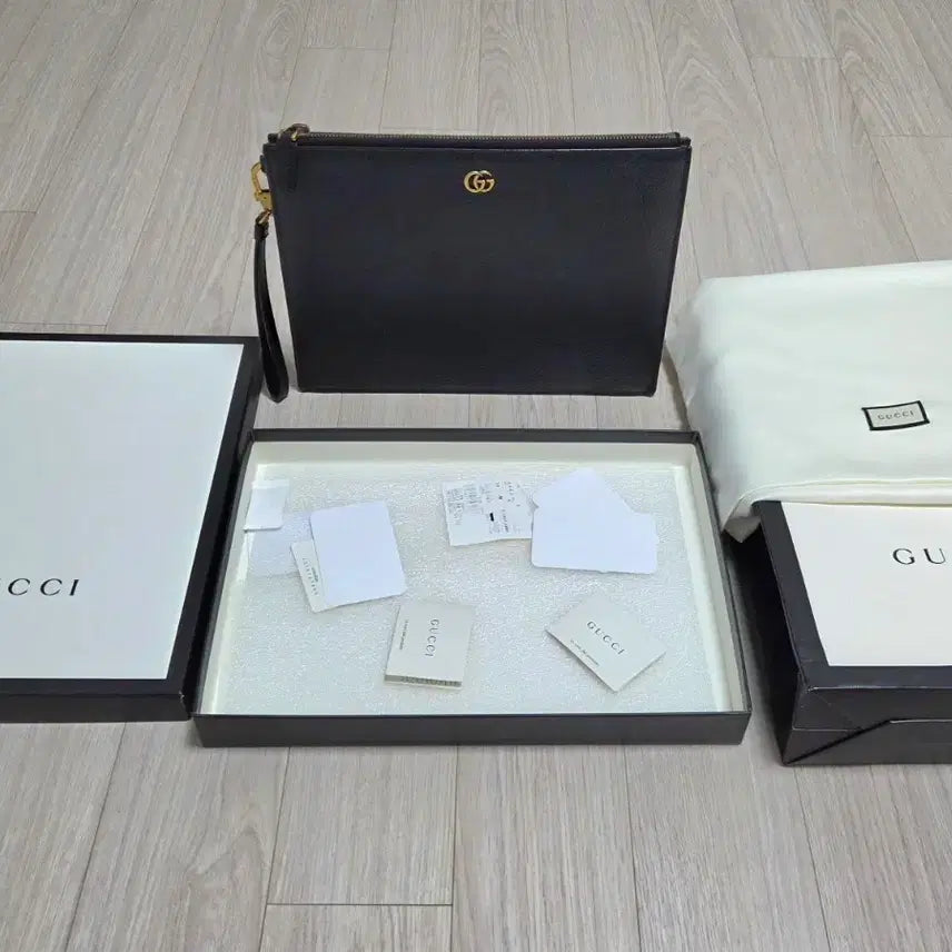 [BUNJANG] Gucci Marmont Standing Strap Clutch / 구찌 마몽트 스탠딩 스트랩 클러치 정품 팝니다