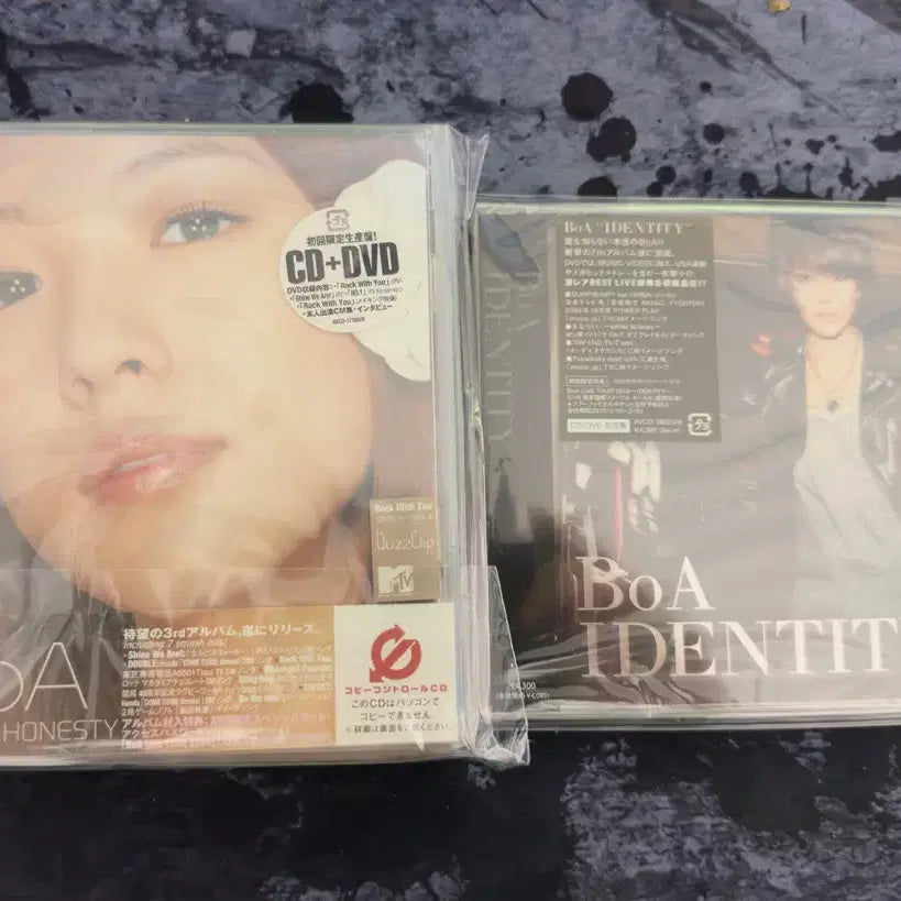 [BUNJANG] BoA Japan First Press Limited Edition 'LOVE & HONESTY' CD+DVD & 'IDENTITY' CD Bundle Set / 보아BoA 일본초회 앨범cd팝니다.