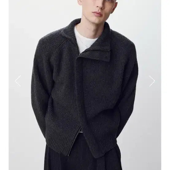 [BUNJANG] TONYWEX Wool Diagonal Zip-Up Sweater Charcoal / 토니웩 울 다이아고날 집업 스웨터 차콜