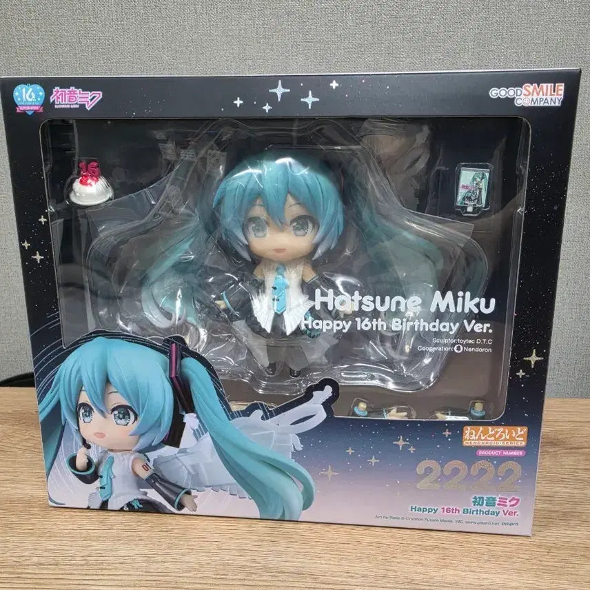 [BUNJANG] Nendoroid Hatsune Miku 16th Anniversary Figure / 넨도로이드 하츠네 미쿠 16주년 생일 피규어 미개봉
