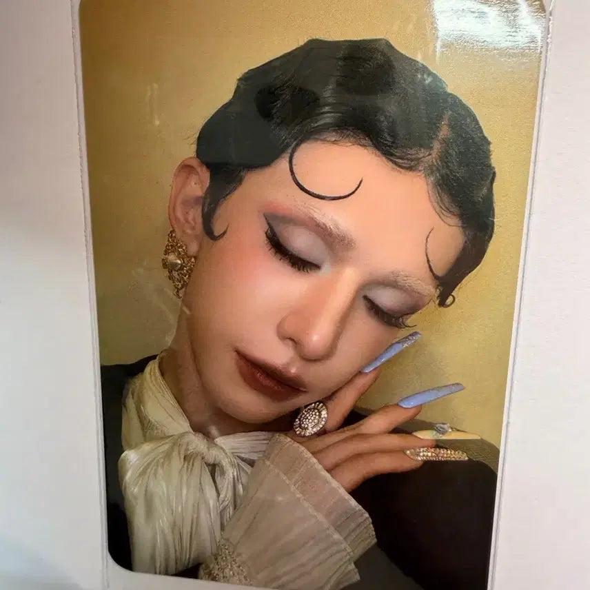 [BUNJANG] XLOV Sleeping Mutti Photocard / XLOV 잠자는 무티