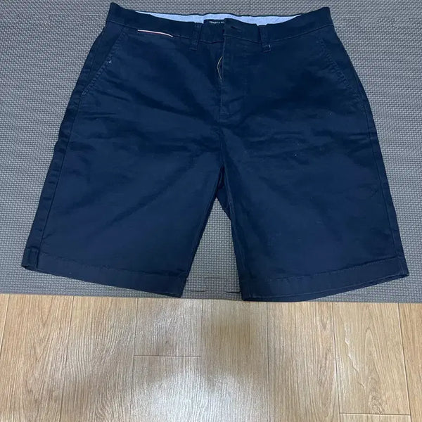 [BUNJANG] Tommy Hilfiger Navy Chino Shorts Size 30 / 타미힐피거 네이비 반바지 30