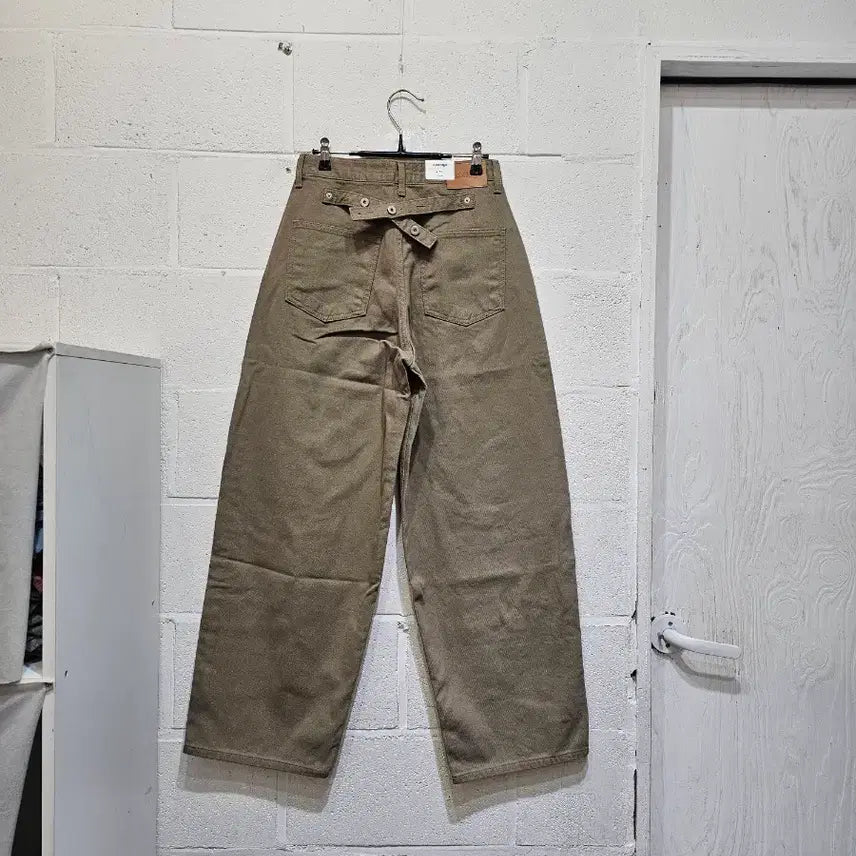 [BUNJANG] Button Detail Balloon Wide Jeans - Khaki / S사이즈 징포인트 뒷단추 벌룬 와이드청(692)-카키