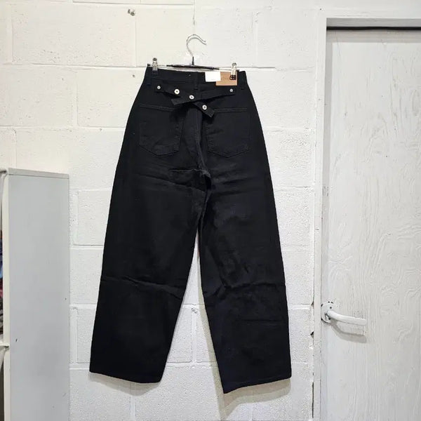 [BUNJANG] Black Balloon Wide Jeans with Stud Detail and Back Button / L사이즈 징포인트 뒷단추 벌룬 와이드청(692)-블랙