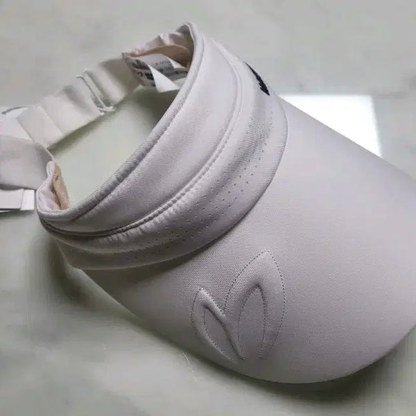 [BUNJANG] Master Bunny Edition Women's Embossed Symbol Punching Sun Visor / 마스터바니 여성 엠보 심볼 펑칭 썬바이저 (새상품)