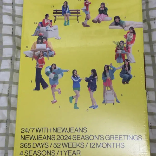 [BUNJANG] NewJeans 2024 Season's Greetings Photobook Set (Sealed) / 뉴진스 24/7 뉴진스 시즌 그리팅 2024 미개봉