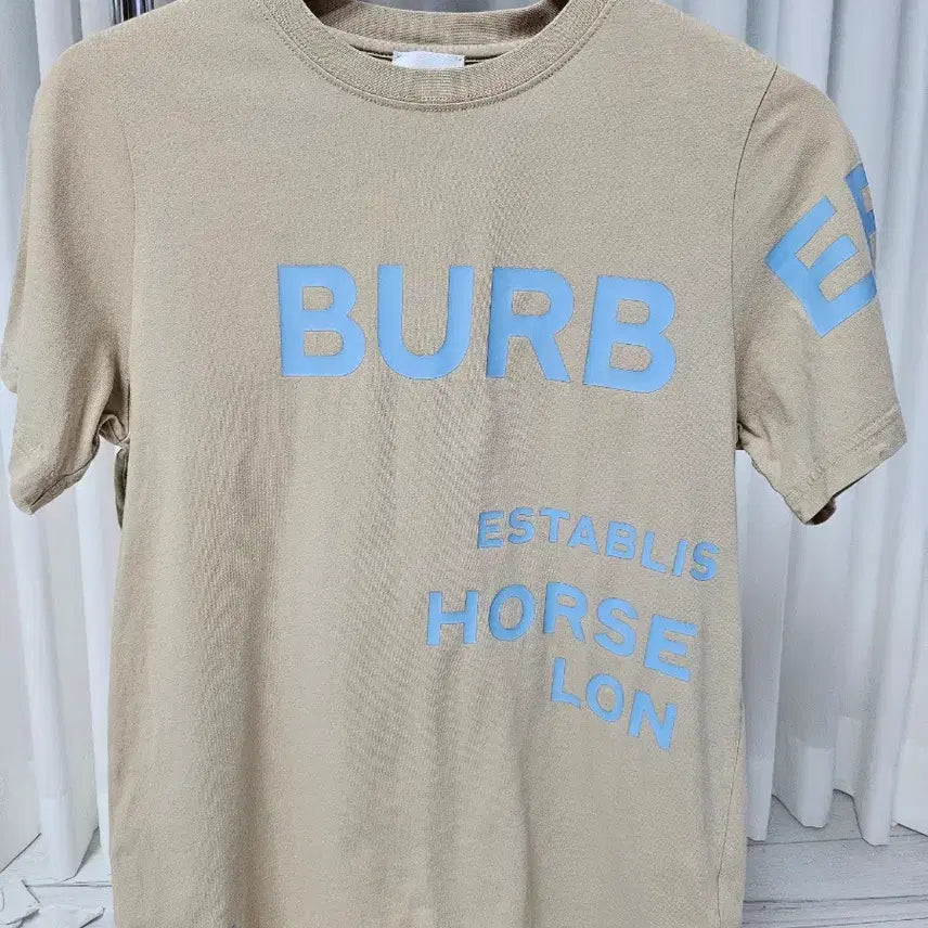 [BUNJANG] Burberry Beige Horseferry Logo Cotton Short Sleeve T-Shirt / 버버리 베이지색 로고 반팔 티셔츠