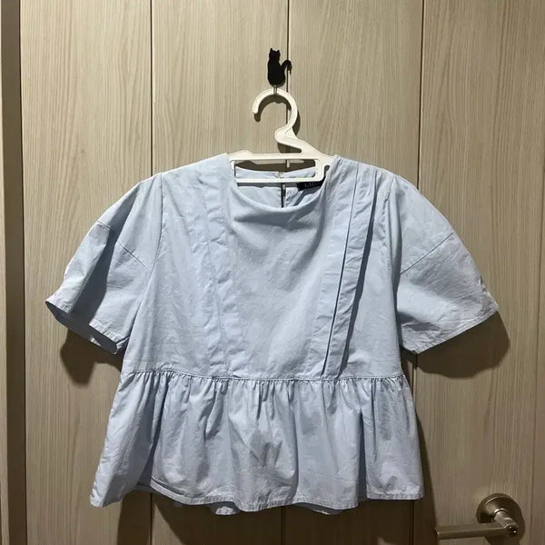 [BUNJANG] RARE Sky Blue Short Sleeve Blouse / 랩 하늘색 반팔 블라우스