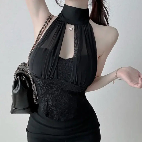[BUNJANG] Lace Halter Neck Camisole Blouse with Built-in Cups / 캡내장 레이스 홀터넥 나시 블라우스