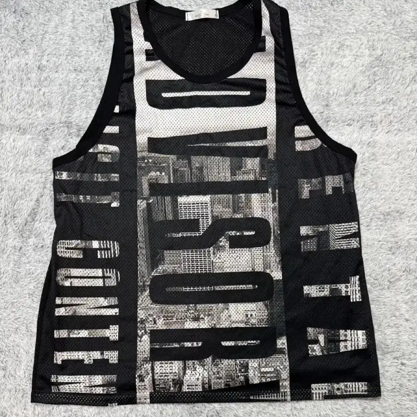 [BUNJANG] Urban Printing Sleeveless T-Shirt / 도시 프린팅 나시 티셔츠