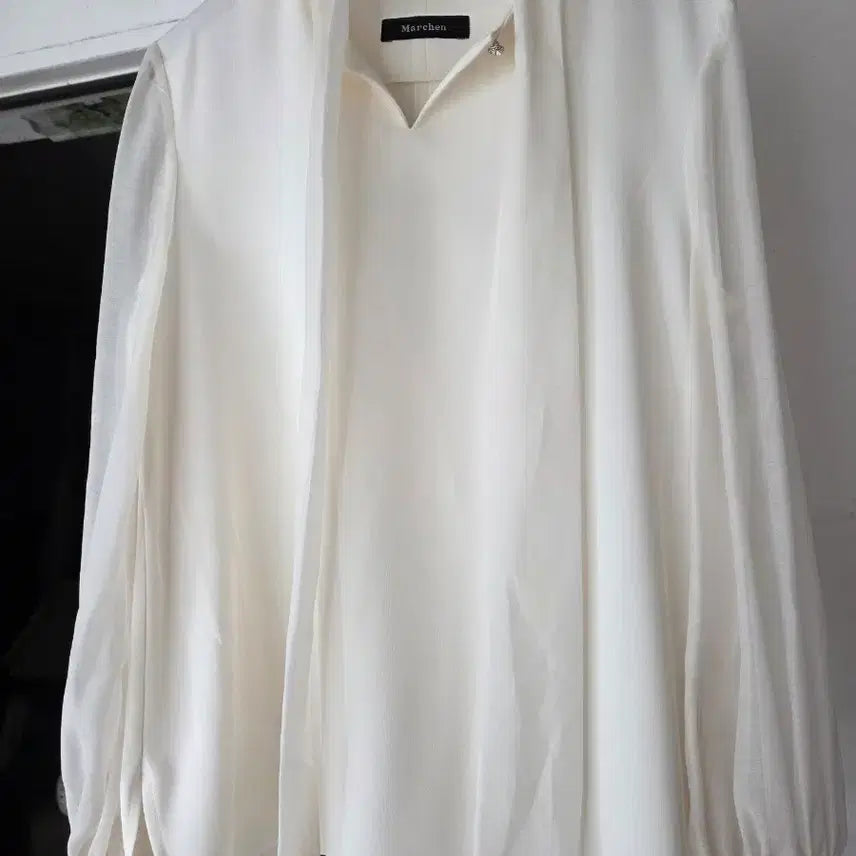 [BUNJANG] Marhen. J Ivory Blouse / 마르헨 블라우스 아이보리