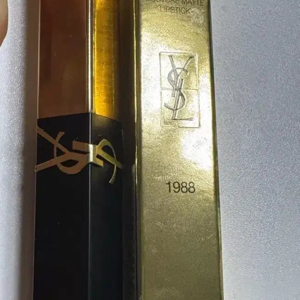 [BUNJANG] Yves Saint Laurent The Slim Lipstick Shade 1988 / 입생로랑 더 슬림 립스틱 1988호