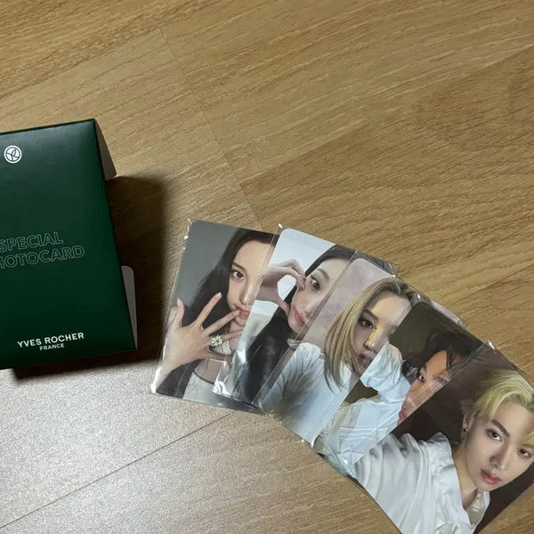 [BUNJANG] ALLDEF Yves Rocher Photocard / 올데프 이브로쉐 포토카드
