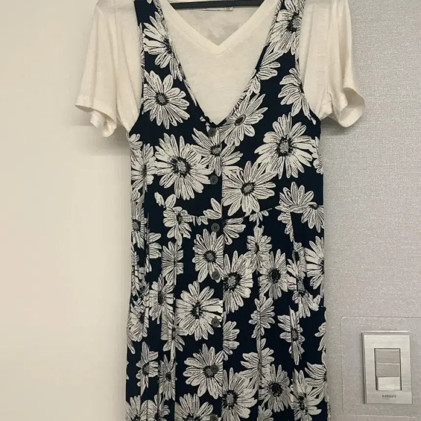 [BUNJANG] Floral Print Mini Dress (Excluding T-shirt) / 꽃무늬 원피스 (티셔츠 제외)