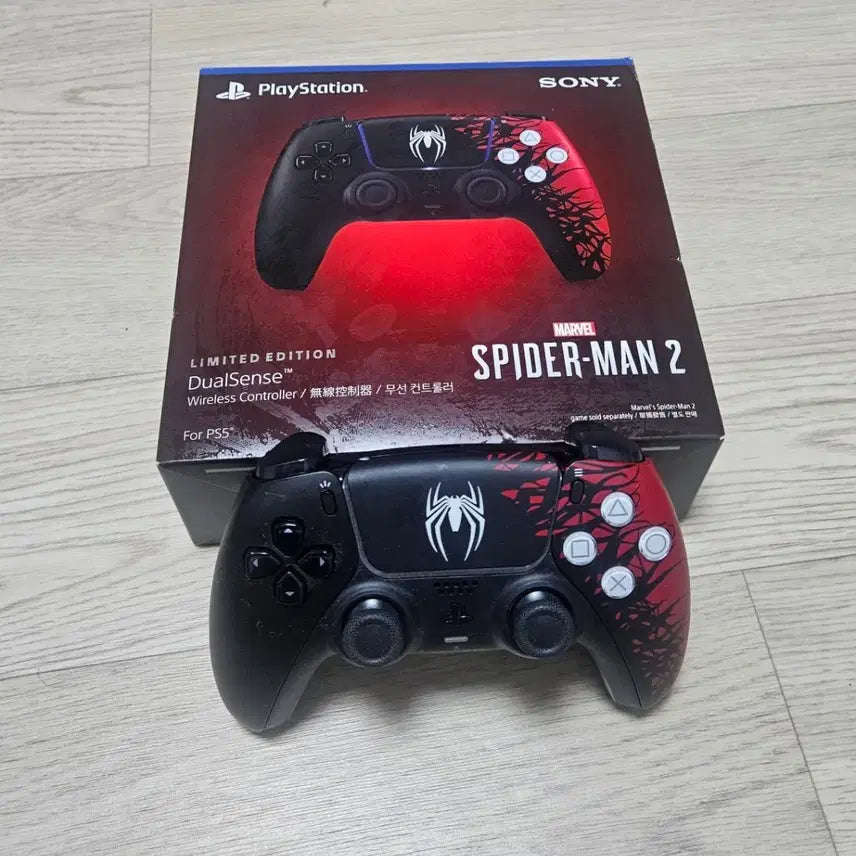 [BUNJANG] Sony DualSense Spider-Man 2 Limited Edition Wireless Controller / 듀얼센스 스파이더맨2 리미티드 에디션 무선 컨트롤러