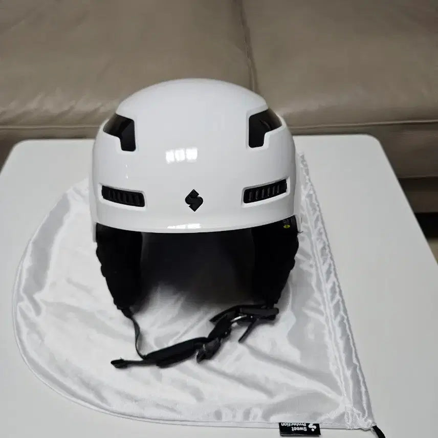 [BUNJANG] Sweet Protection Trooper 2Vi Ski Helmet (M-L) / 스윗프로텍션 트루퍼 2Vi 스키 헬멧(M-L 사이즈)
