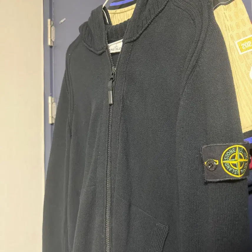 [BUNJANG] Stone Island Zip-Up Knit Black / 스톤아일랜드 집업 니트 블랙
