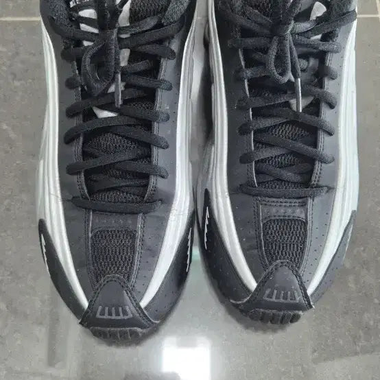 [BUNJANG] Nike Shox R4 Black White (285mm) / 나이키 샥스r4 285사이즈(마지막가격)
