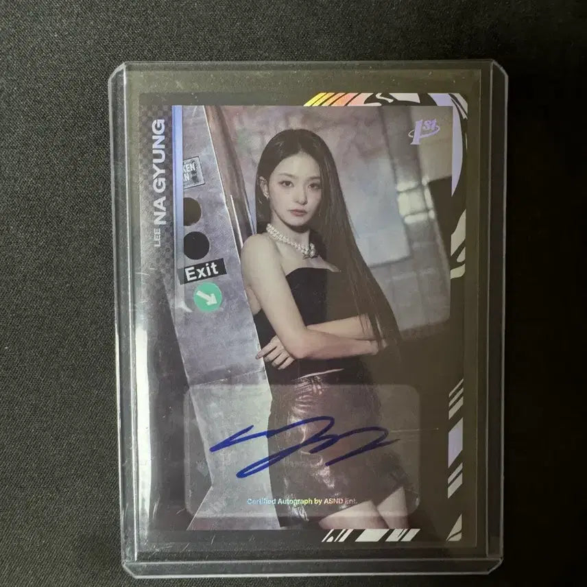 [BUNJANG] FROMIS_9 Lee Nagyung Autographed Photocard / 테레카 프로미스나인 이나경 오토(싸인) 카드