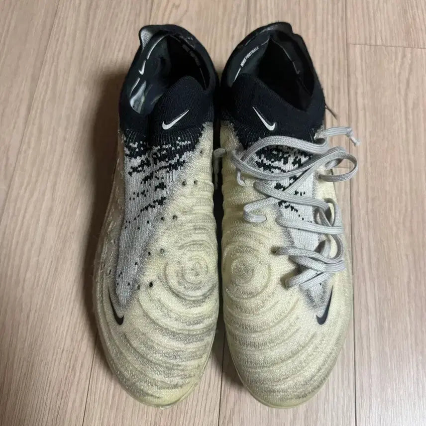 [BUNJANG] Nike Phantom GX2 Elite FG Soccer Cleats 250mm / 나이키 축구화 팬텀 GX2 엘리트 FG 250mm