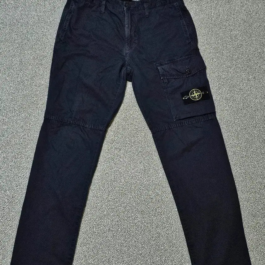 [BUNJANG] Stone Island W31 Logo Patch Cargo Pants / [W31 사이즈] 스톤아일랜드 와펜 카고 팬츠 바지