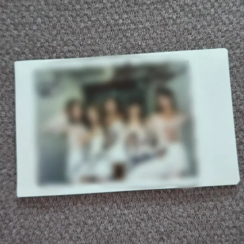 [BUNJANG] LOONA/ARTMS (formerly LOONA) ODD EYE CIRCLE Signed Polaroids / 이달소 루셈블 싸폴