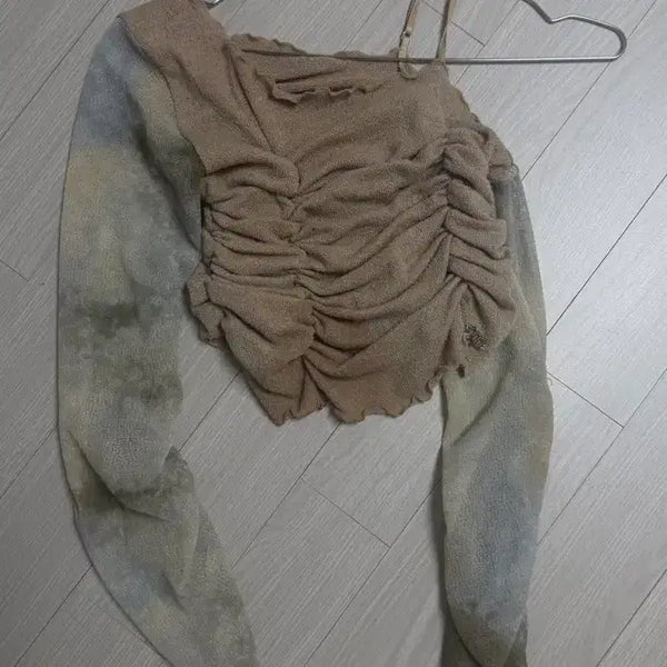 [BUNJANG] Pain Or Pleasure Aria Long Sleeve T-Shirt Beige / 페인오어플레져 aria 아리아 베이지