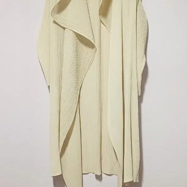 [BUNJANG] Evercube TOKYO Pleats Open-Front Long Outer Cream Beige / [고급 감성] evercube 도쿄 쉬폰플리츠 오픈형 롱 아우터 베이지