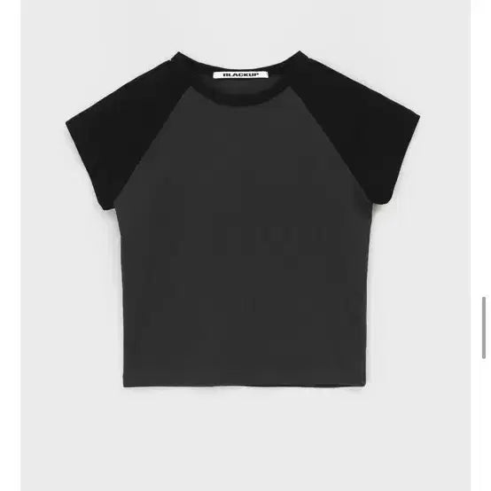 [BUNJANG] Black Up Standard Raglan Half Sleeve T-Shirt / 블랙업 스탠다드 나그랑 반팔티 블랙배색 판매합니다