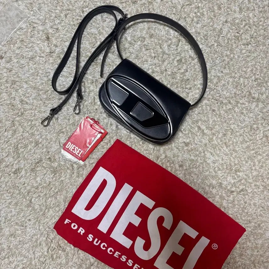 [BUNJANG] Diesel 1DR Shoulder Bag Nappa Leather Black / 디젤 1DR 숄더백 인 나파 레더 블랙
