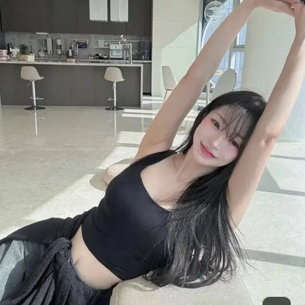 [BUNJANG] KindaMe Volume Square Neck Cami Tank Top - Black / 카인다미 옆가슴 볼륨 스퀘어넥 캡나시 블랙
