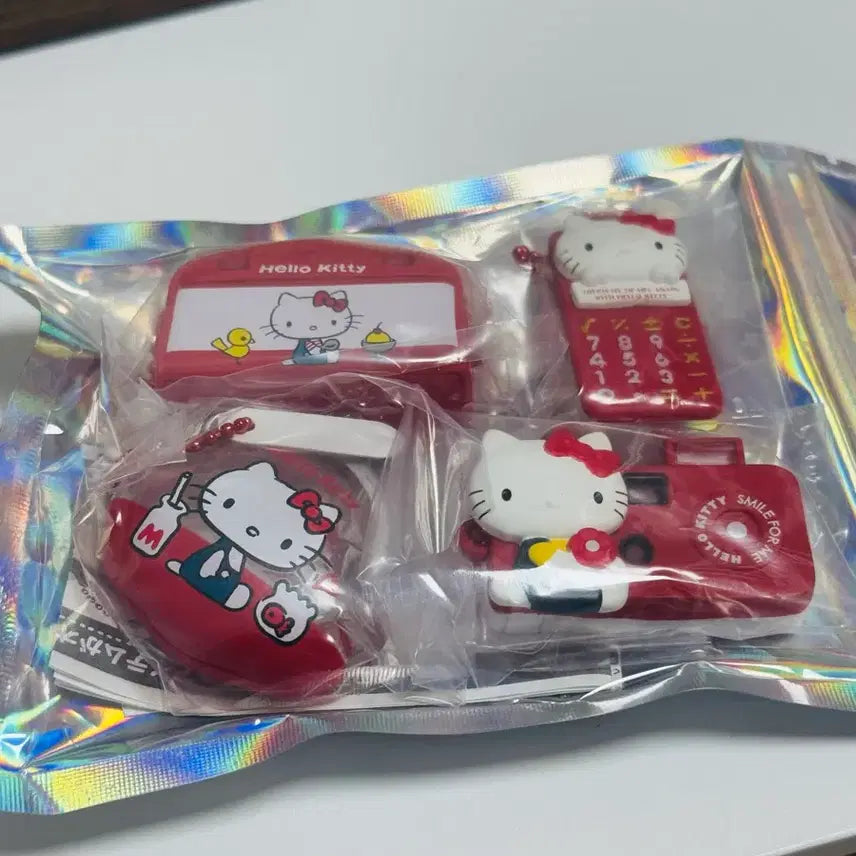 [BUNJANG] Sanrio Hello Kitty 50th Anniversary Gacha 4-Piece Bundle (Sealed) / 키티 50주년 가챠 4종 일괄 팝니다 (미개봉 새제품)