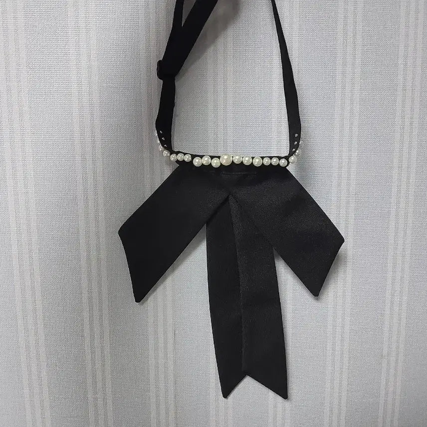 [BUNJANG] Black Ribbon Necktie with Pearl Accent / 검정색 리본 간편 착용 넥타이