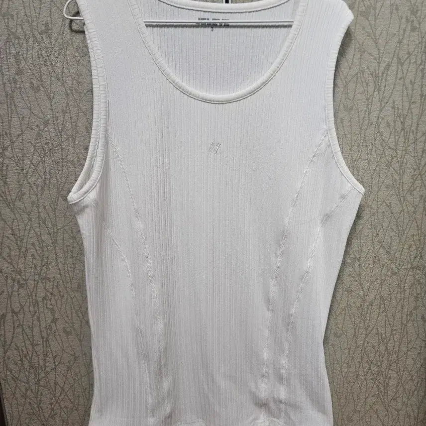 [BUNJANG] JLUE Symbol Embroidery Ribbed Tank Top Size 3 / 제이엘브 심볼자수 골지 나시 3사이즈 새상품