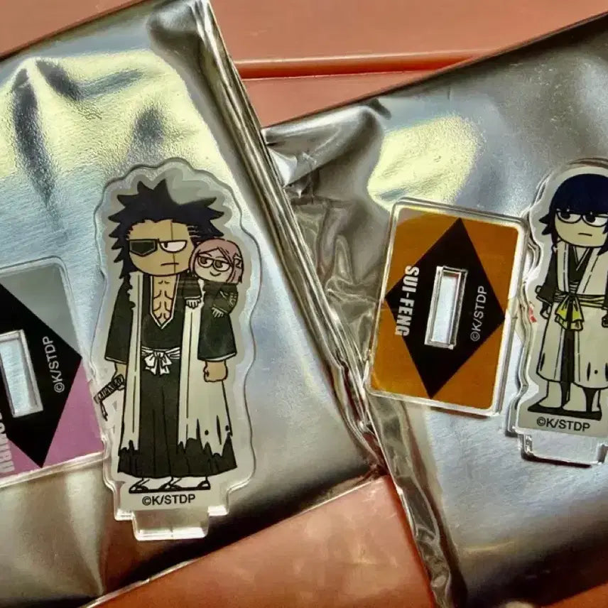 [BUNJANG] Bleach Zaraki Kenpachi Soi Fon Girori Acrylic Stand Bundle Set / 블리치 자라키 켄파치 소이퐁 지로리 아크릴 스탠드 새상품 일괄