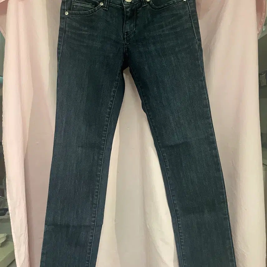 [BUNJANG] Guess Women's Straight Leg Jeans Size 25 / 1회 착용) 여성 게스진 일자 스트레이트진 25