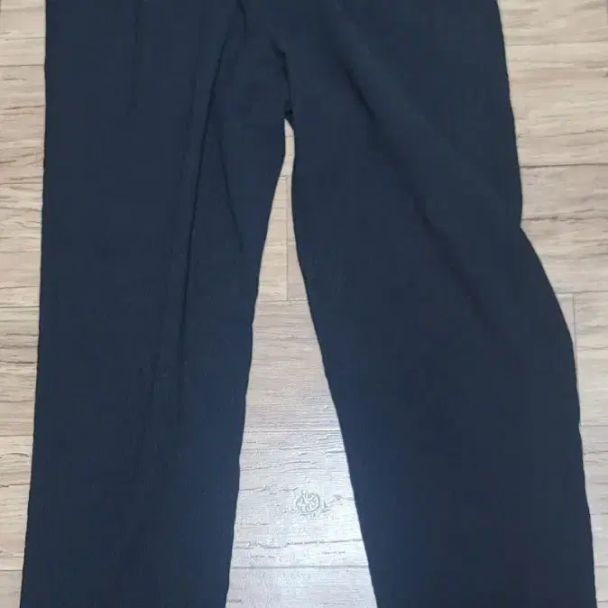 [BUNJANG] TNGT Summer Bending Pleats Tapered Fit Pants / TNGT 여름 밴딩 플리츠 테이퍼드핏 팬츠